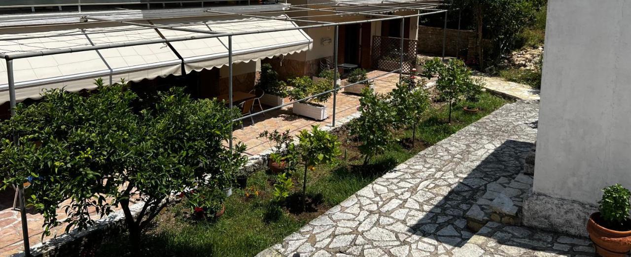 Dionysus Sivota Center Apart otel Dış mekan fotoğraf